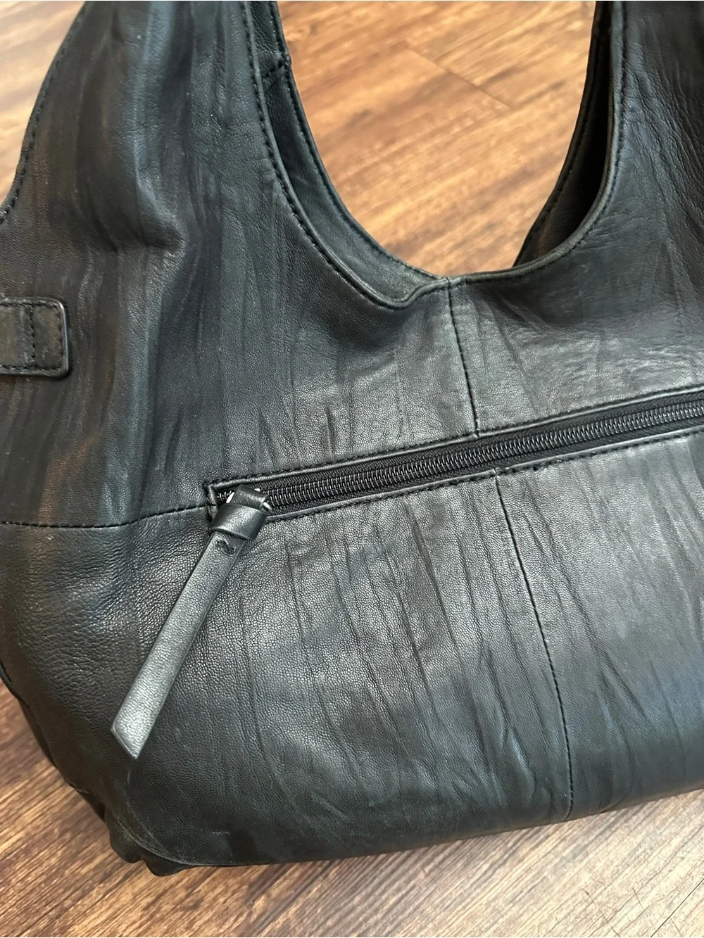 Perlina Black Leather Hobo Crescent Shoulder Bag Purse Buttery Soft Vintage